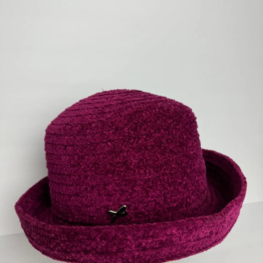 Betmar Hat Wine Bordo Chenile Ribbed Rolled Brim Plush Textured